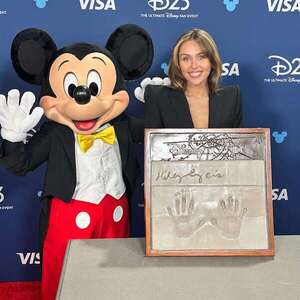 Miley Cyrus fue nombrada la “Leyenda de Disney” más joven - Gente - ABC Color