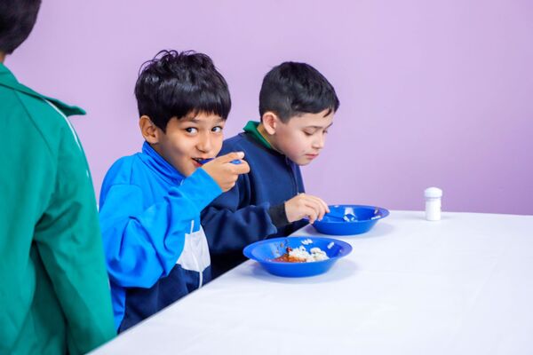 Hambre Cero: Conae explica que en 68 distritos priorizados las raciones incluyen a alumnos del Nivel Escolar Inicial y Básico - .::Agencia IP::.