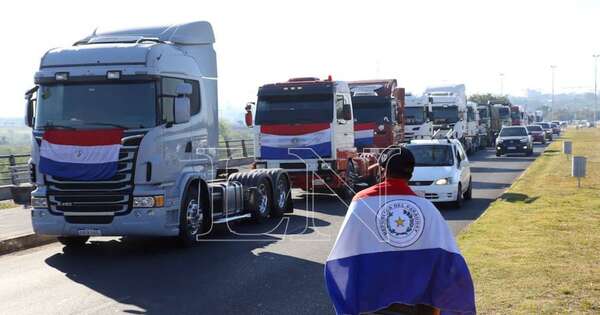Diario HOY | Camioneros irán a huelga de 15 días por descontento con el flete