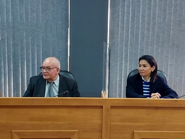 Cantante Mirta Talavera y el periodista Ricardo Valiente son declarados Ciudadanos Ilustres » San Lorenzo PY