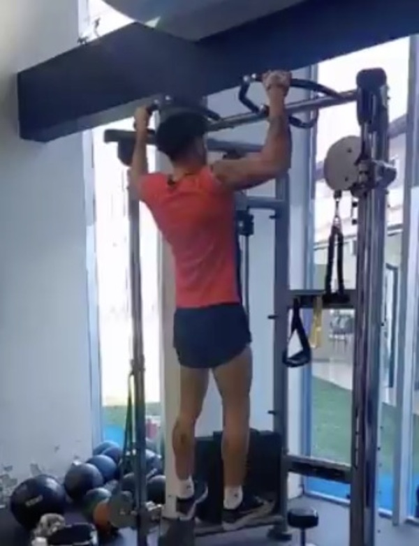 [VIDEO] Este pelotero entrena “modo Rocky”