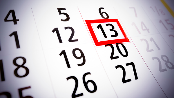 Martes 13, no te cases ni embarques - SNT