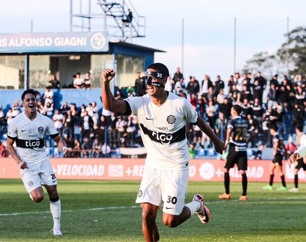 Un abuelo orgulloso de su nieto goleador en Olimpia · Radio Monumental 1080 AM