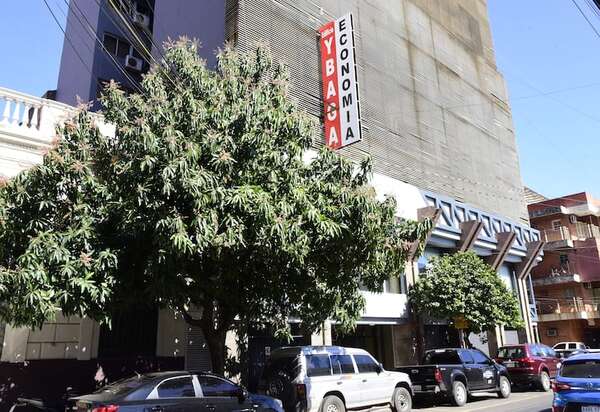 Ascensor del MEF: sindicato advierte el peligro que representa para los funcionarios - Economía - ABC Color