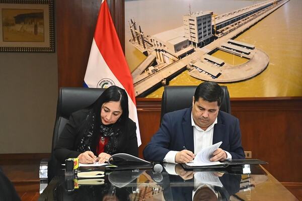 YACYRETÁ FIRMA CONVENIO CON ASOCIACIÓN DE INTENDENTES DE ITAPÚA PARA FORTALECER EL APOYO AL SÉPTIMO DEPARTAMENTO - Itapúa Noticias