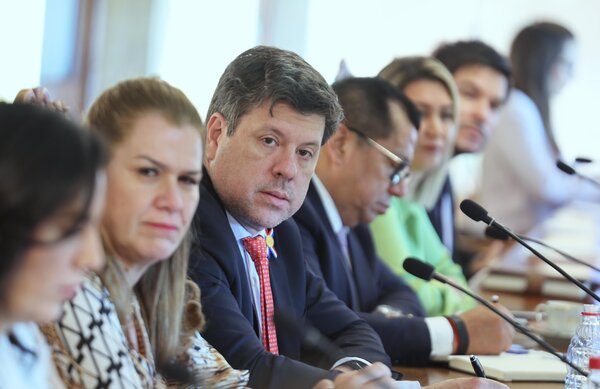 Desburocratización y aumento en inversión extranjera, logros destacados por el ministro del MIC en su primer año de gestión - MarketData
