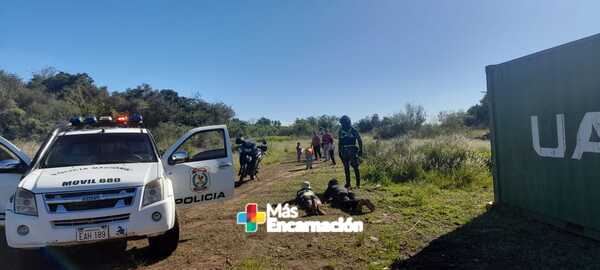 Soprenden a dos hombres sup. hurtando objetos de un contenedor en Cambyretá