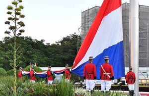 14 de agosto se conmemora el Día de la Bandera Paraguaya | DIARIO PRIMERA PLANA