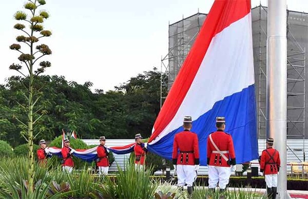 14 de agosto se conmemora el Día de la Bandera Paraguaya | DIARIO PRIMERA PLANA