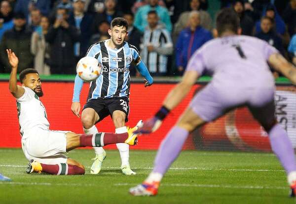 Libertadores: Gremio saca ventaja de 2-1 ante Fluminense en duelo de octavos - Fútbol Internacional - ABC Color