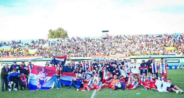 25 de Noviembre de Luque, con su primer título en ¡100 años! - Fútbol - ABC Color