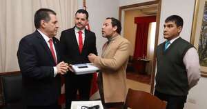 La Nación / Donan importante equipo de electrocardiograma