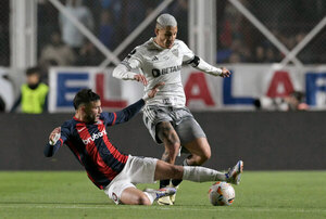 Versus / San Lorenzo dejó pasar su chance y Atlético Mineiro se llevó un empate valioso