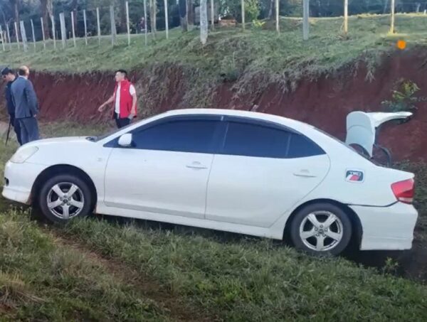 Delincuentes escapan tras tiroteo con policías en Caazapá · Radio Monumental 1080 AM
