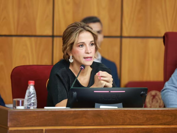 Alliana niega problemas con Lea y confirma que es candidata a embajadora de Estados Unidos