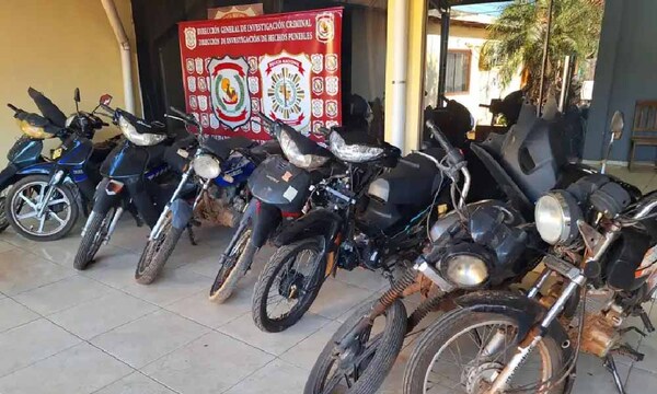 Recuperaron 12 motocicletas hurtadas y aprehendieron a 3 personas en Coronel Oviedo – Prensa 5
