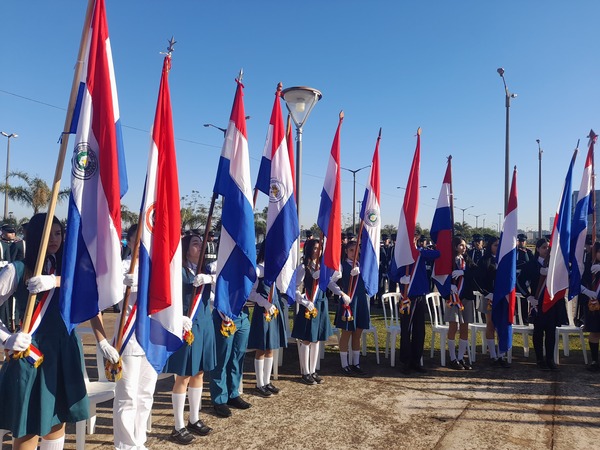 En su día, honran a la Bandera Paraguaya en Encarnación