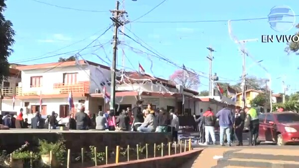 Ñemby: Siguen protestas contra el intendente imputado Tomás Olmedo