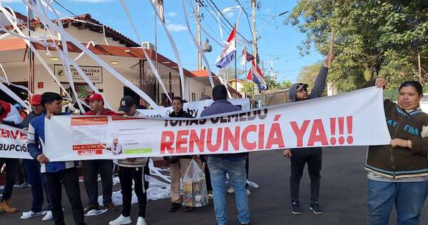 La Nación / Ediles de Ñemby aprueban segundo pedido de intervención a la gestión de Tomás Olmedo