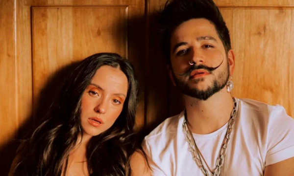 Evaluna y Camilo se defienden de las críticas por elegir partos en casa