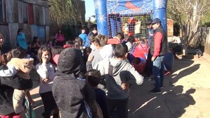 Homenaje por el Día del Niño en Encarnación