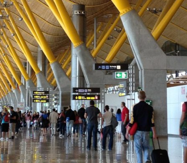 Detienen a guardiacárcel paraguayo con 5 kilos de cocaína en España
