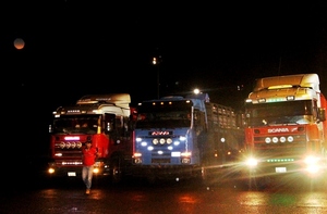Ejecutivo promulga Decreto para mejorar y optimizar el transporte terrestre de carga en Paraguay - .::Agencia IP::.