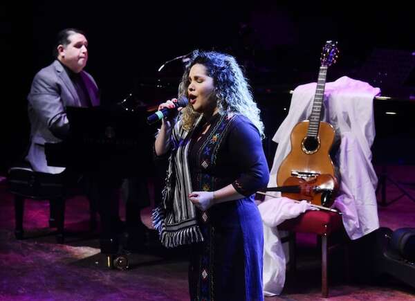 Las guaranias vistieron sus mejores galas, anoche en el Teatro Municipal - Música - ABC Color