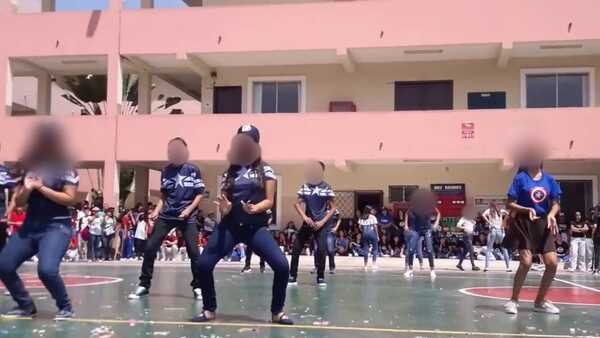 Festejos del Día del Niño con programas inapropiados y obscenos