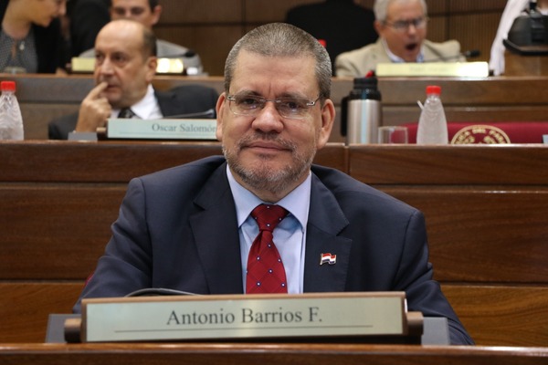 Senador Antonio Barios destacó trabajo de Óscar Orué al frente de la DNIT - Unicanal