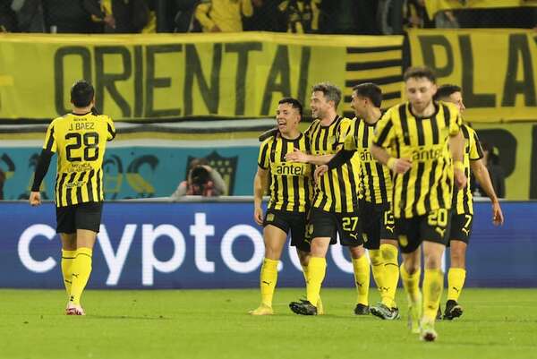 Peñarol pone un pie en los cuartos de final de la Libertadores - Fútbol Internacional - ABC Color
