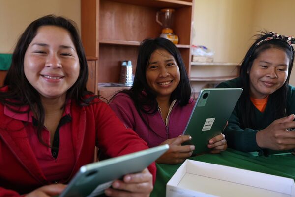 Comunidad indígena celebra 45 años y avanza hacia la innovación educativa con tecnología - .::Agencia IP::.