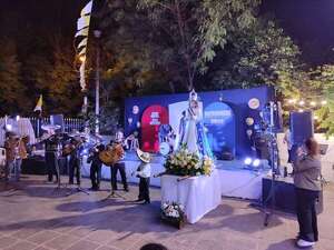 Fervorosa celebración en honor a la Virgen de la Asunción en Santísima Trinidad - Nacionales - ABC Color