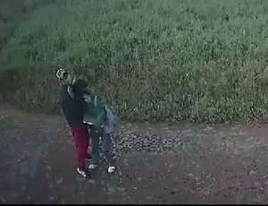 Video: roban celular a una adolescente en San Lorenzo - Policiales - ABC Color