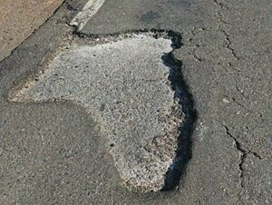 Invertirán 5 millones de dólares para mantenimiento de la ruta PY01 · Radio Monumental 1080 AM