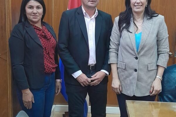 Presentan proyecto al MOPC para asfalto en Tavapy