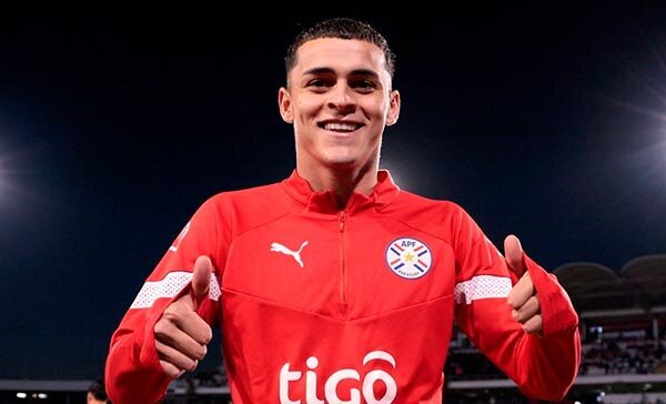 Versus / Lo que dijo el DT del Nottingham Forest sobre el virtual fichaje de Ramón Sosa