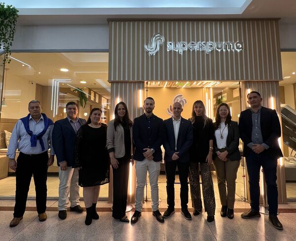 SUPERSPUMA INAUGURA SU NUEVA TIENDA EN EL MALL EXCELSIOR · Radio Monumental 1080 AM