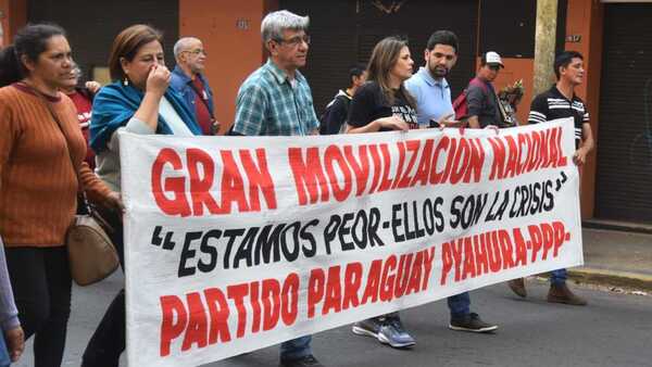 Esperanza y Kattya marchan con sectores sociales y llaman a unidad en la oposición