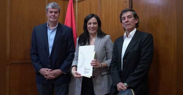 Adjudican contratos para la construcción de dos lotes de la Ruta de la Soberanía