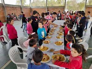 Recuerdan el Día del Niño en compañía de Ayolas - Nacionales - ABC Color