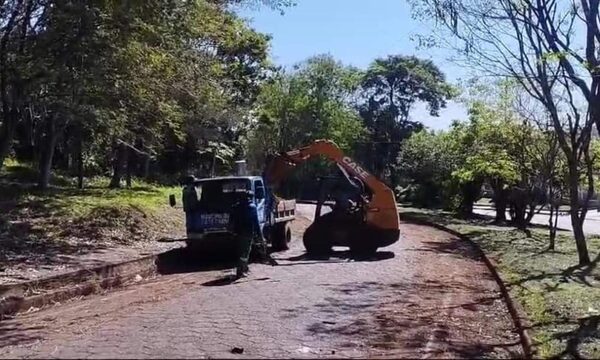 Limpian avenida 1ro de Mayo en Franco