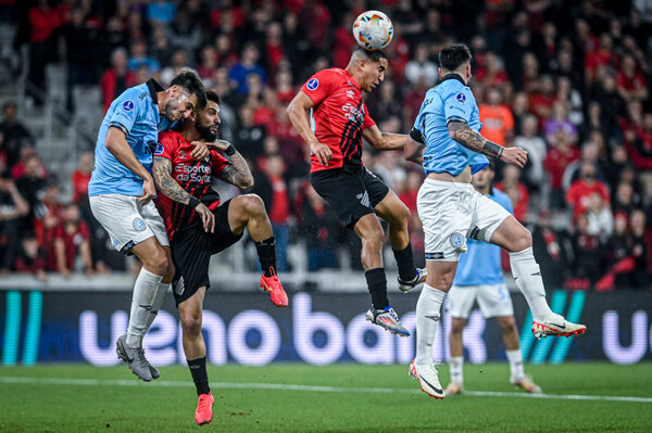 Versus / Paranaense remonta en casa y tiene mínima ventaja ante Belgrano