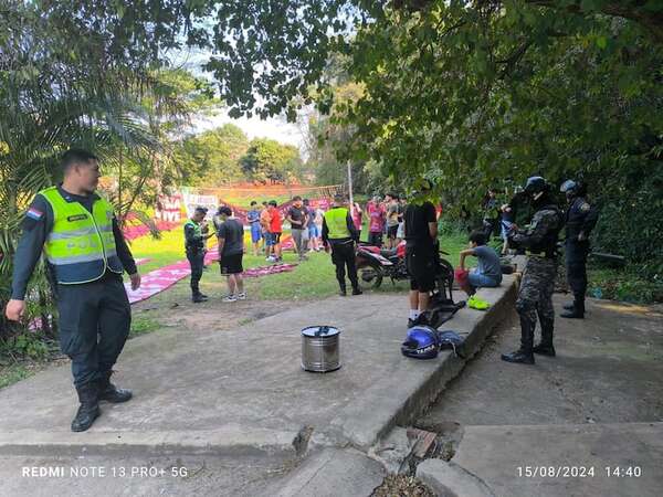 Policía desarticula batucada por polución sonora en Ñemby - Policiales - ABC Color