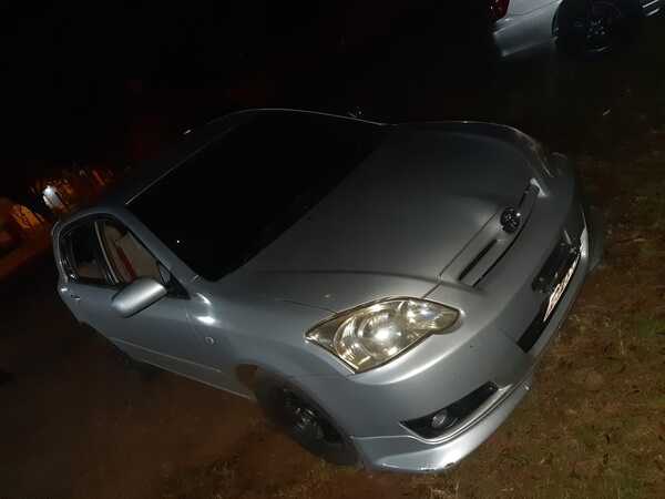 TRAS PERSECUCIÓN INCAUTARON UN AUTOMÓVIL EN CAMBYRETÁ - Itapúa Noticias