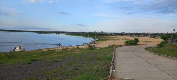 Río Paraguay, a 12 centímetros de su mínimo histórico y sigue cayendo - Clima - ABC Color