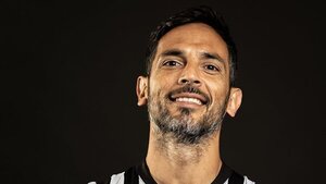 Roque Santa Cruz celebra hoy su cumpleaños número 43