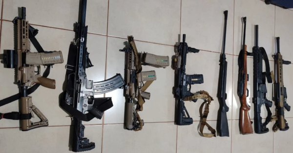 Cerro Corá: Incautan armas de guerra y detienen a tres personas