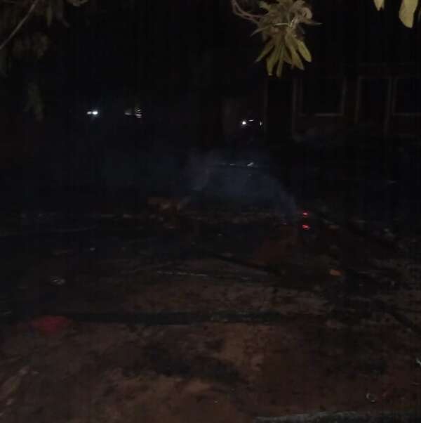 Incendio consume por completo una vivienda en San Juan del Paraná - Policiales - ABC Color