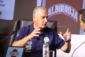 Versus / Gustavo Alfaro: "Quiero un equipo con jugadores que sean hinchas de la selección"